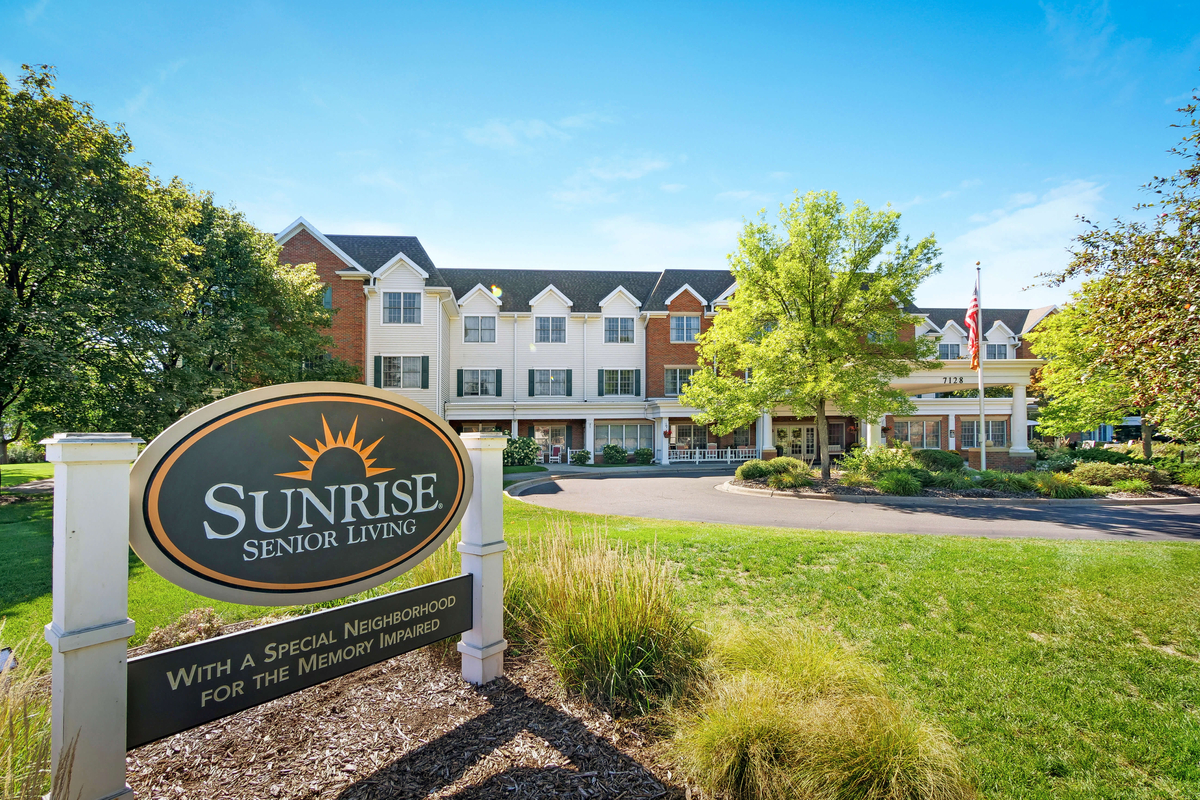 Welcome to Sunrise of Edina!