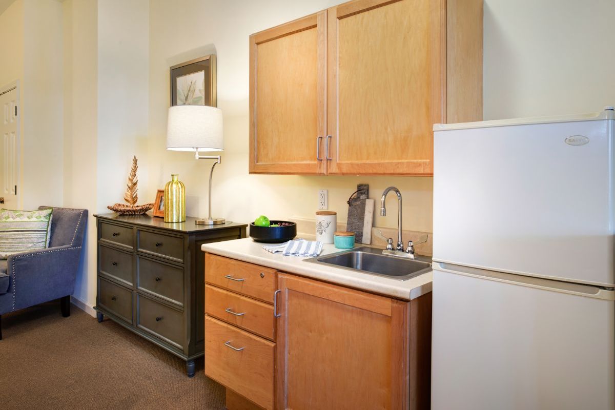 Suite Kitchen Area, Sunrise of Westlake Village