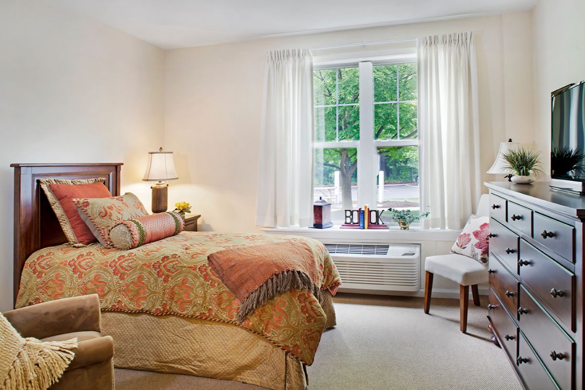 Model Bedroom | Sunrise of Cuyahoga Falls