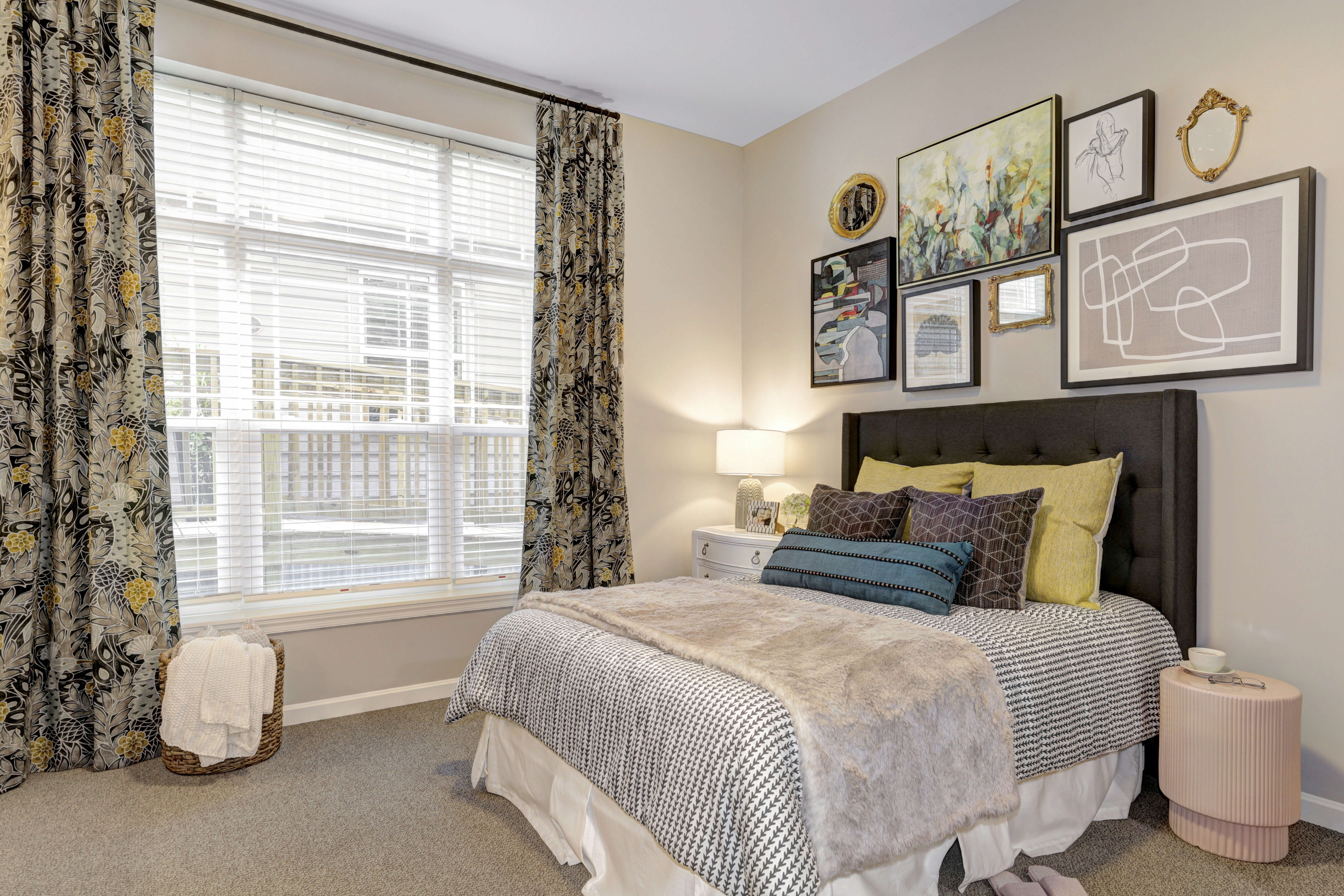 Model Bedroom | Sunrise of Livingston