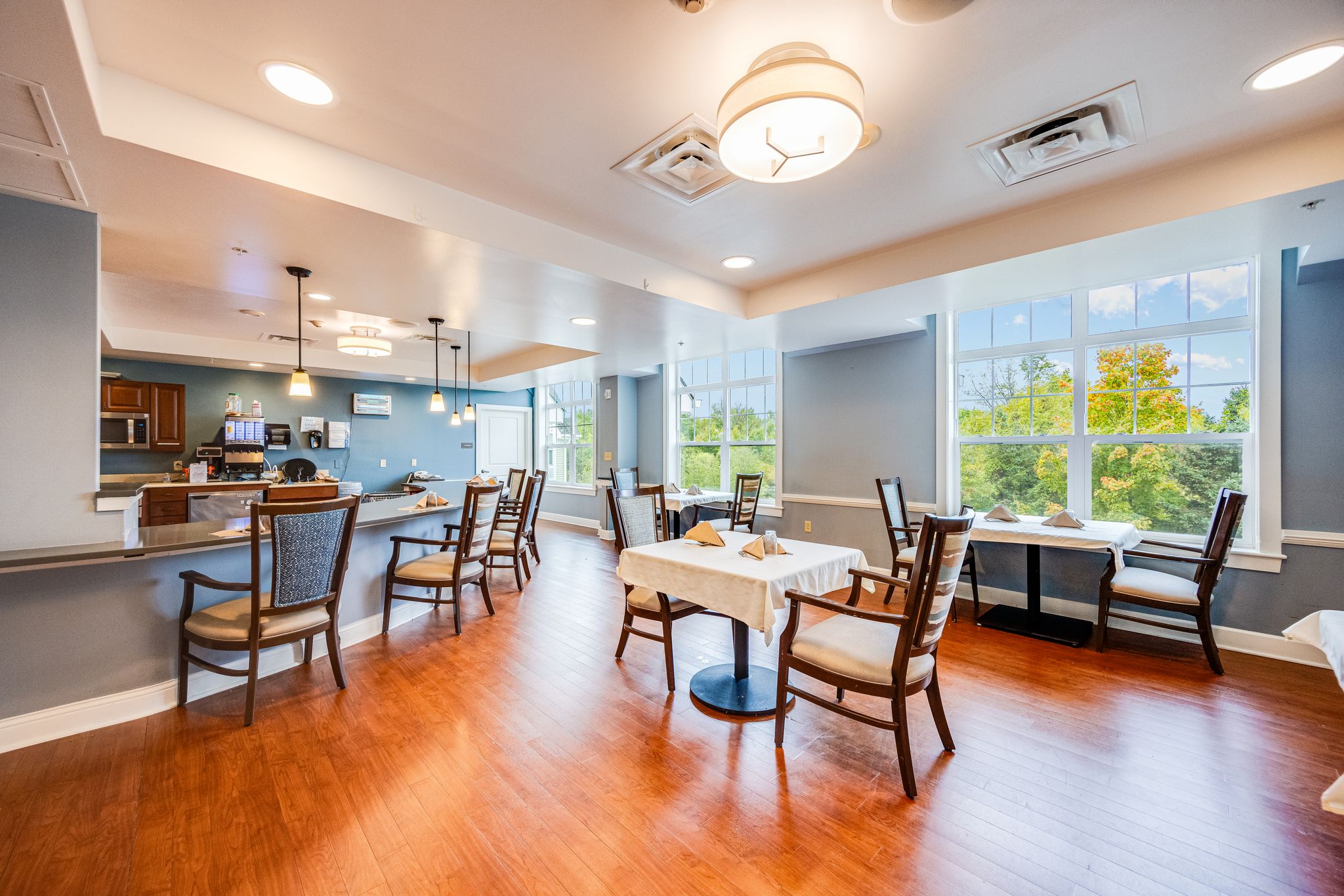 Dining Room | Sunrise of North Wales