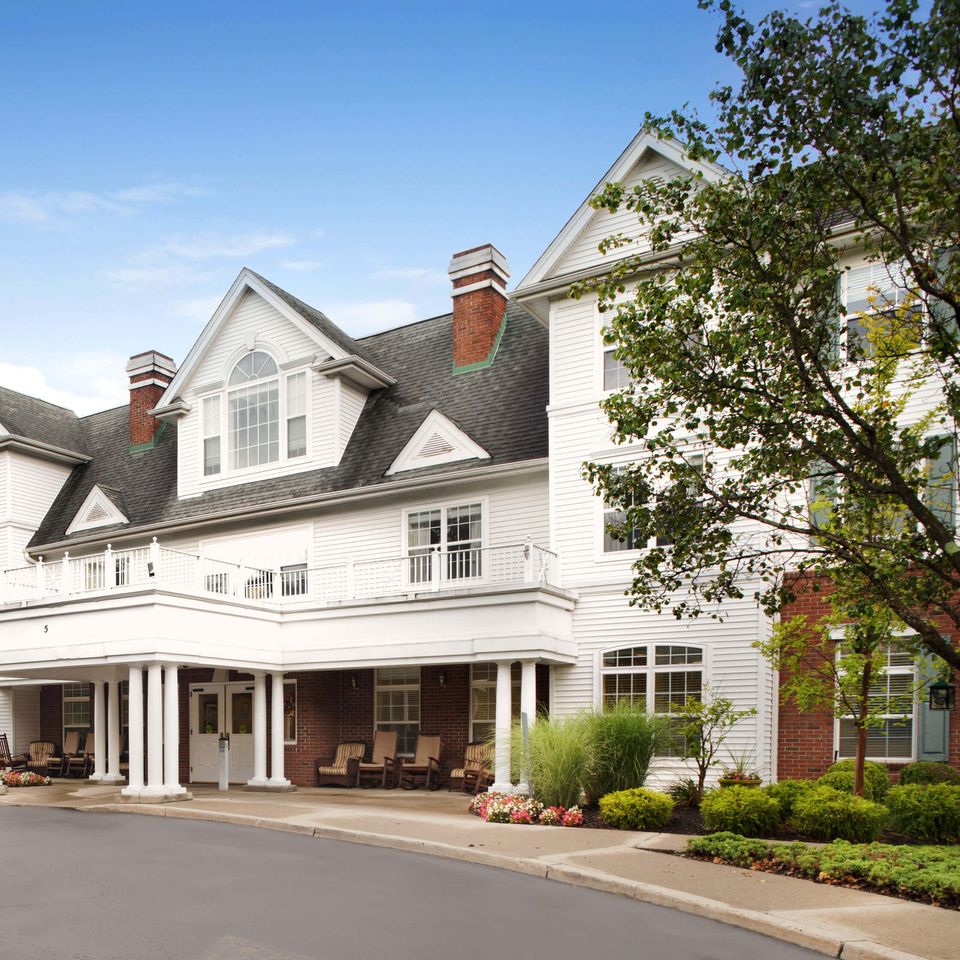 Activities & Dining Sunrise Senior Living Saddle River, NJ