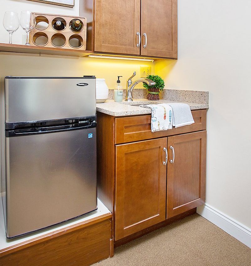 Apartment Kitchen at Brighton Gardens of Brentwood