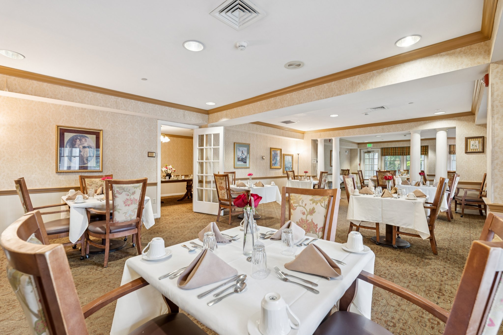 Sunrise of Pikesville | Dining