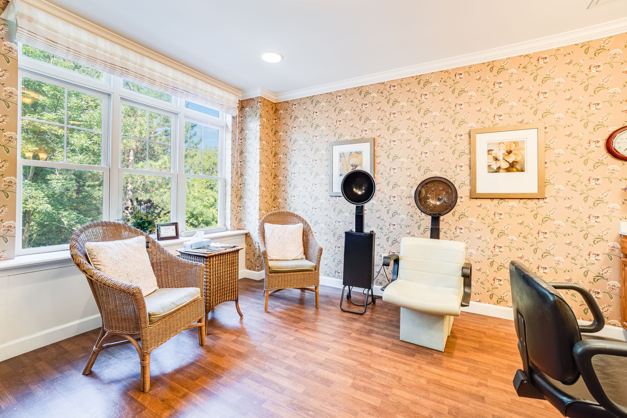 Sunrise of Gurnee | Salon