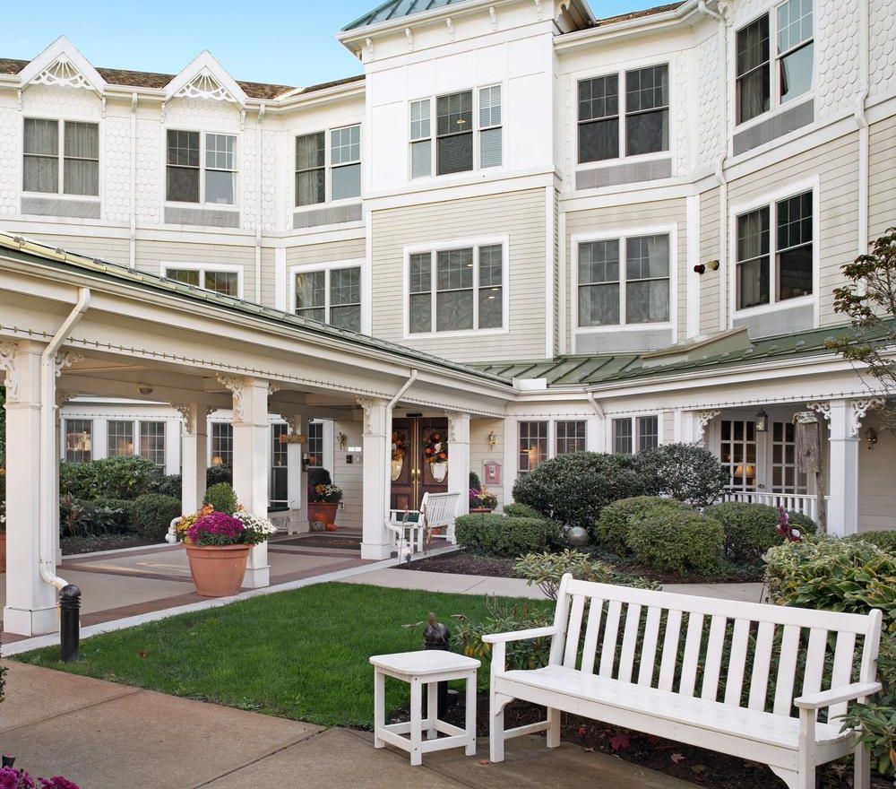 Assisted Senior Living in Braintree, MA Sunrise of Braintree