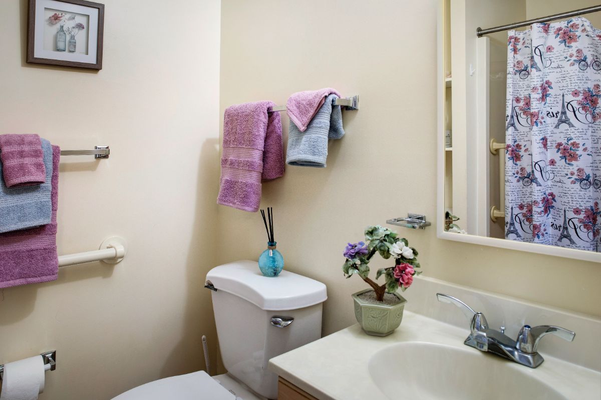 Virtual Tour & Photo Gallery Sunrise of Granite Run, PA