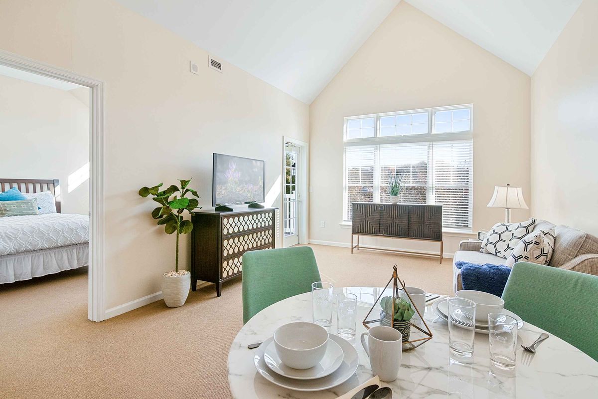 Apartment Living Room at Sunrise of Cresskill