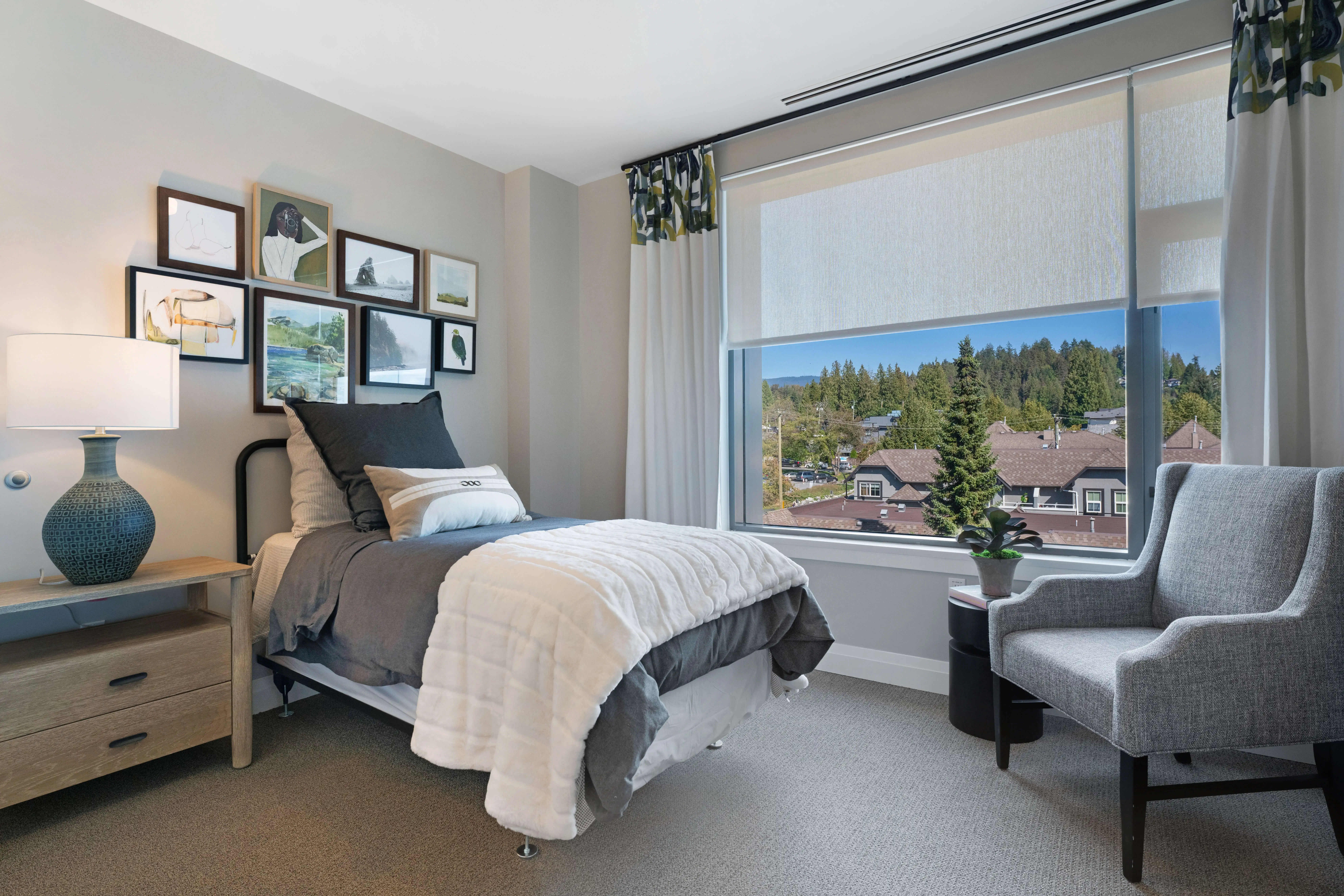 Sunrise at Lonsdale Square | Suite Bedroom