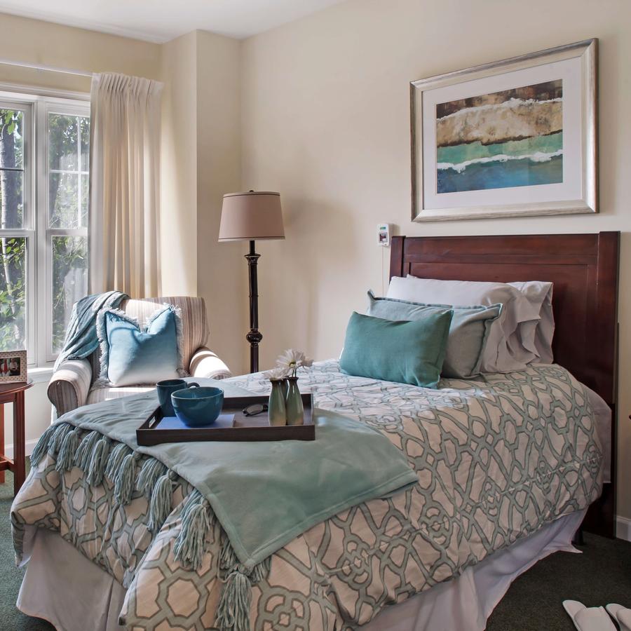 Sunrise of Burlington | Model Suite Bedroom