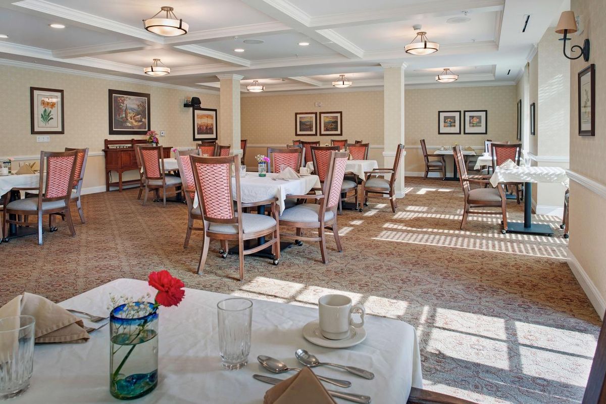 Sunrise of Santa Monica I dining
