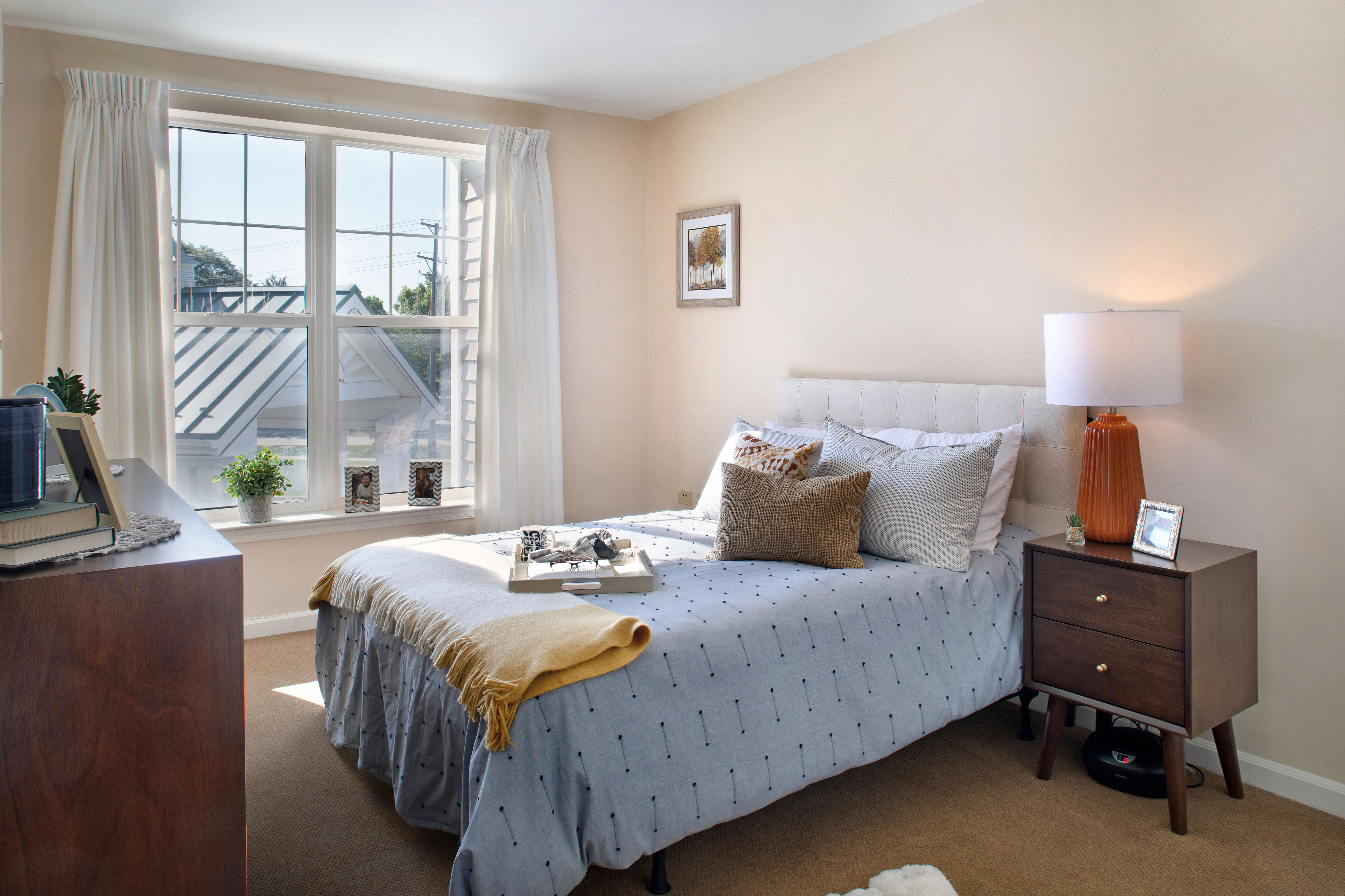 Sunrise of Schaumburg | Bedroom