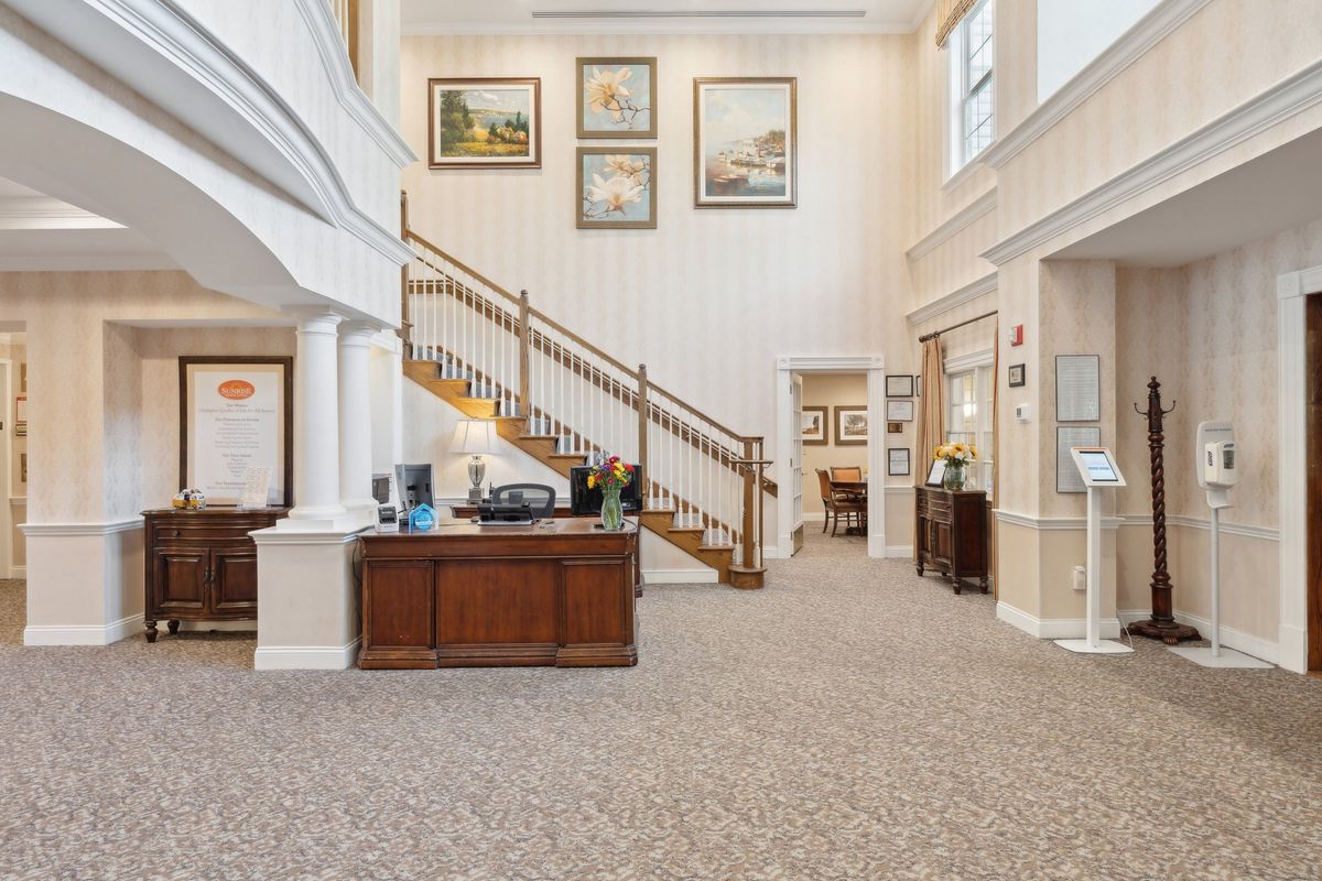 Virtual Tour & Photo Gallery Sunrise at Mount Vernon, VA