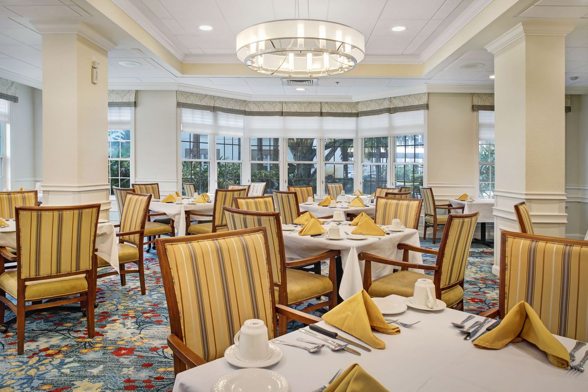 Stratford Court of Boca Pointe | Dining