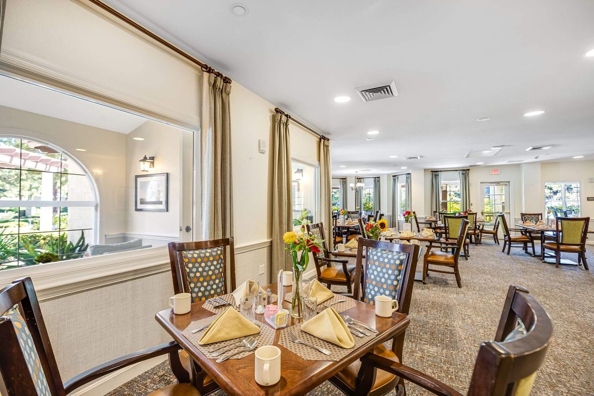 Sunrise of Mission Viejo | Dining Room