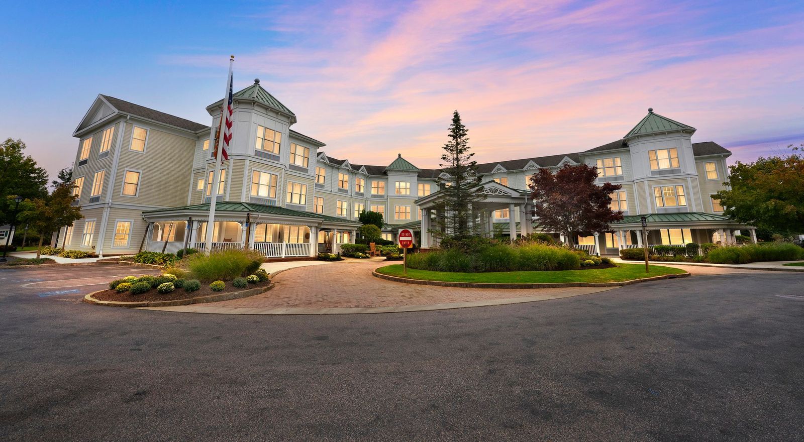 Assisted Senior Living in Braintree, MA Sunrise of Braintree
