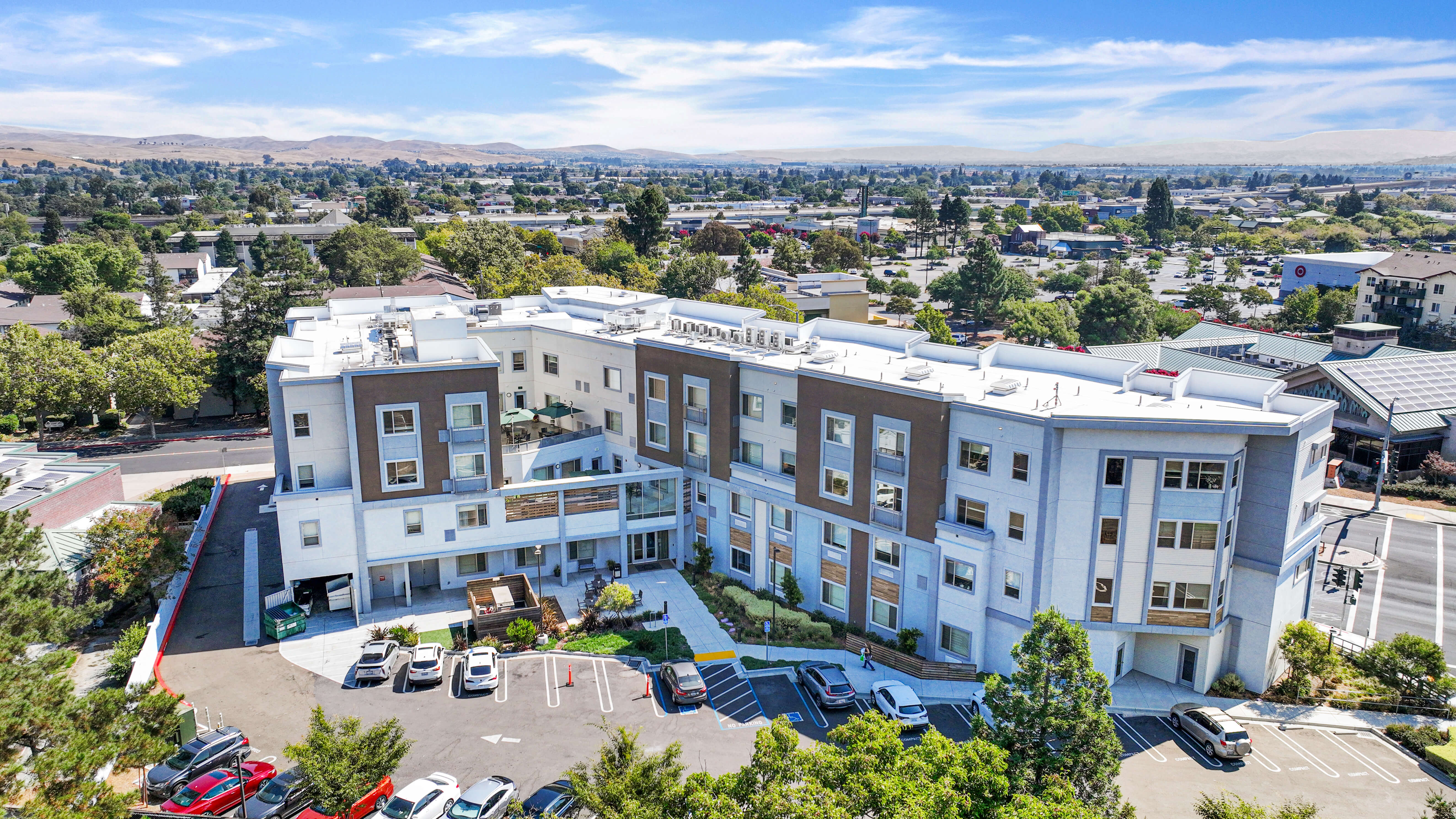 Emerald Valley | Exterior 2