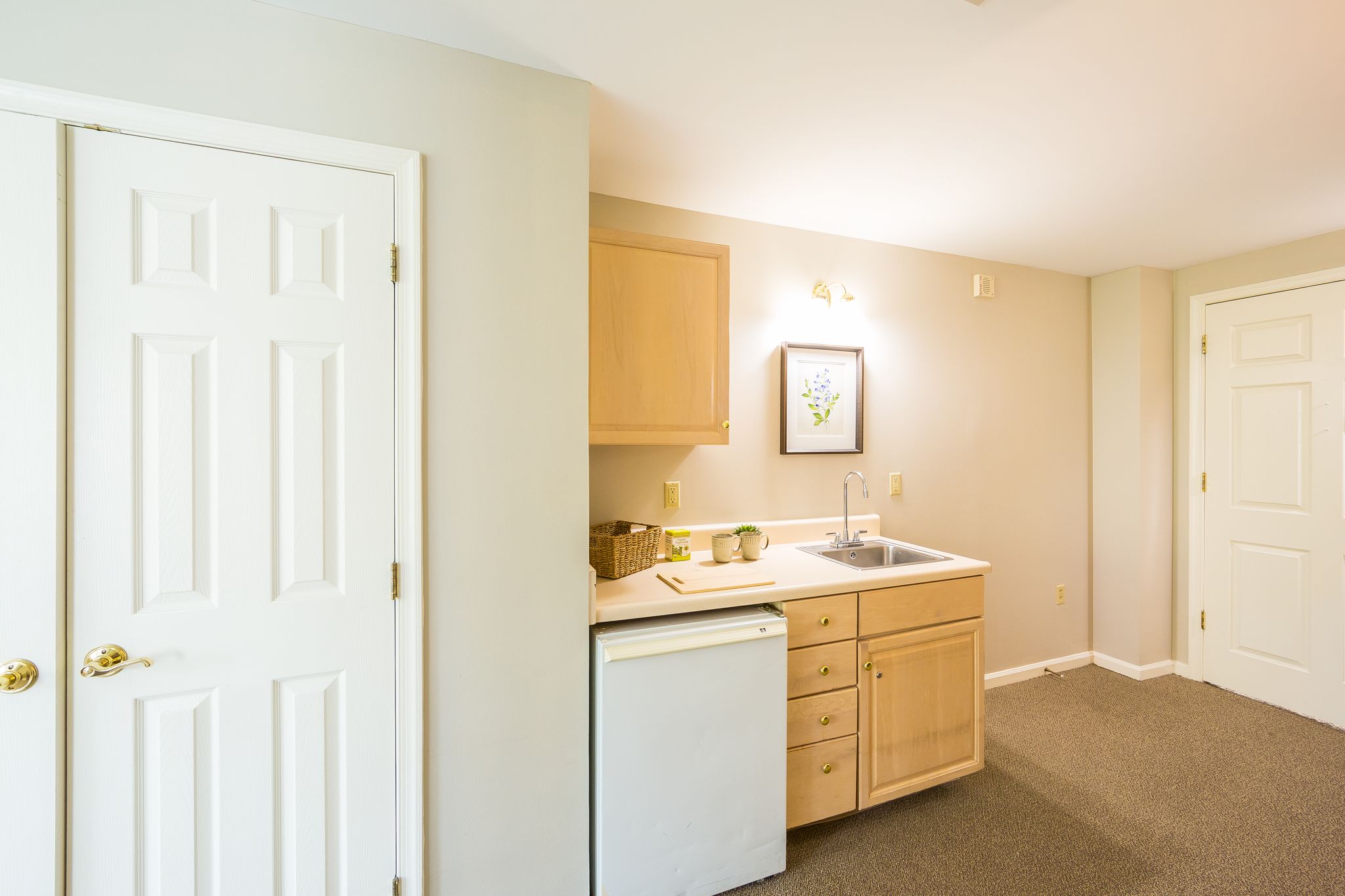 Suite Kitchen Area | Sunrise of Granite Run