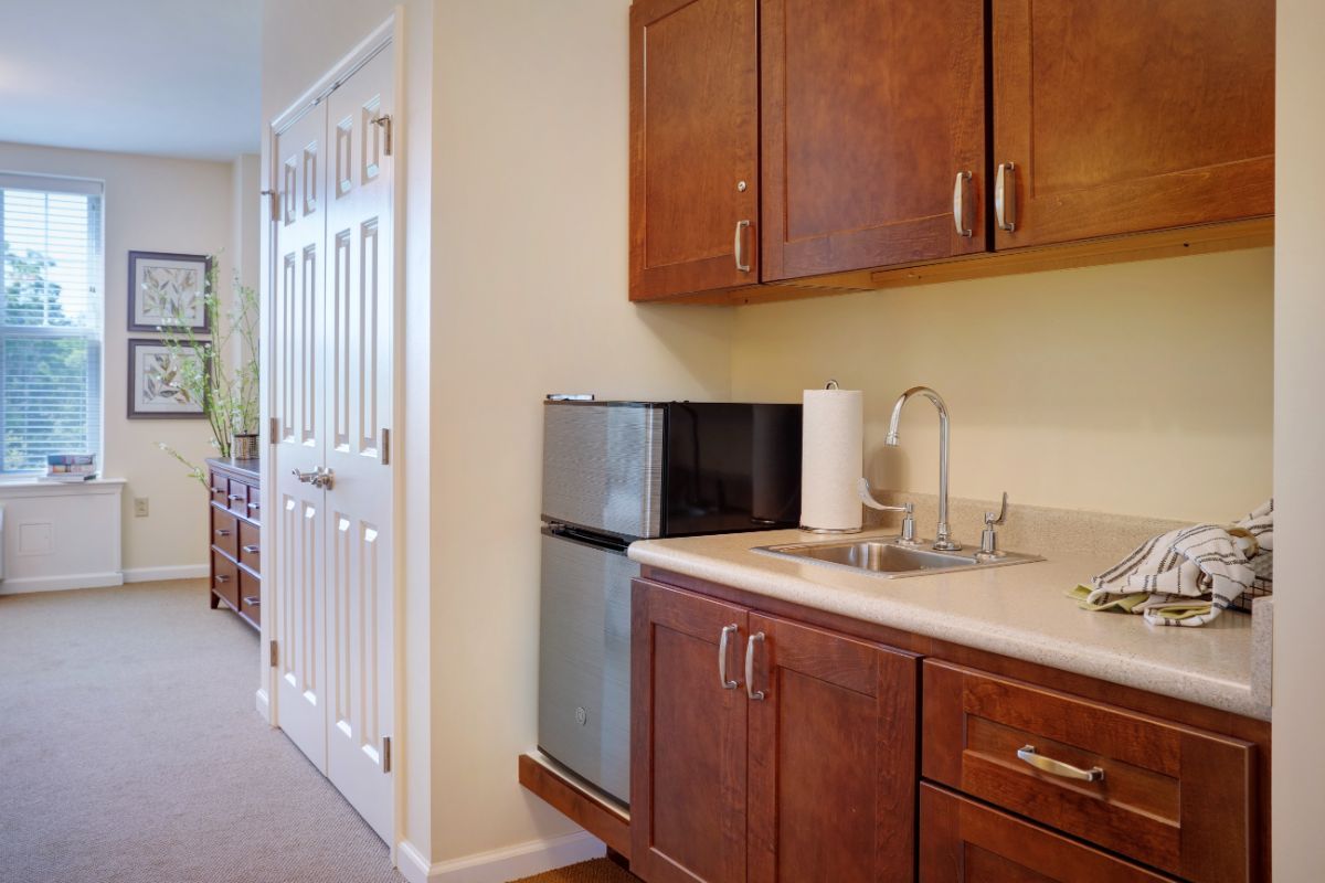 Sunrise of McCandless Suite Kitchen Area