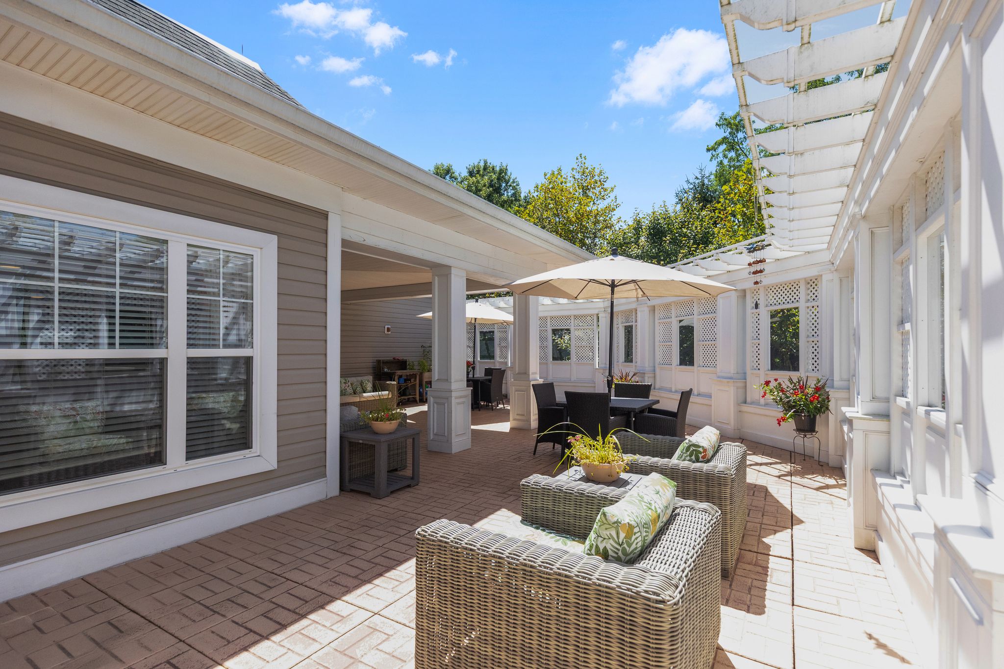 Sunrise of Paramus | Sundeck
