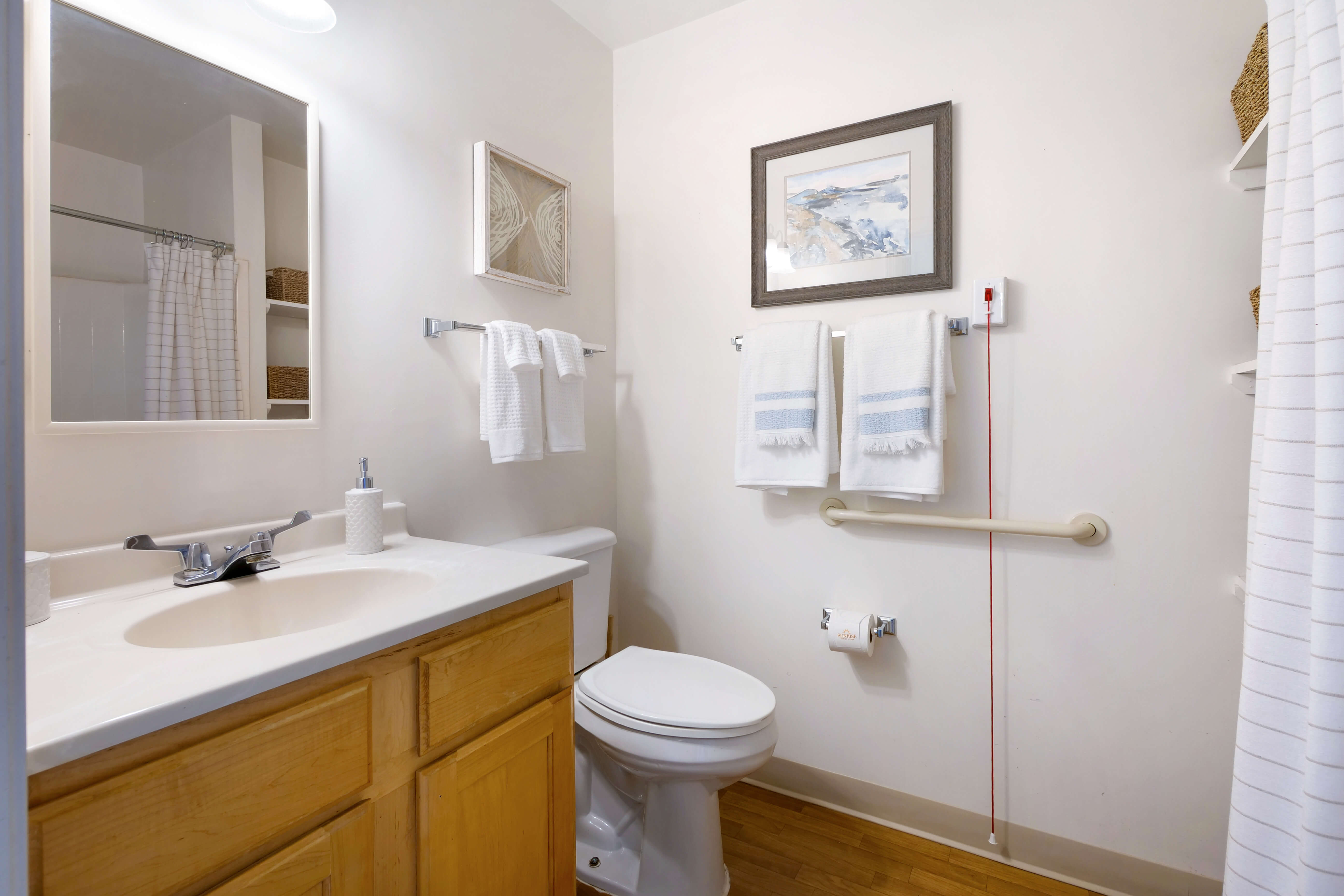 Sunrise at Pinehurst | Model Suite Bathroom