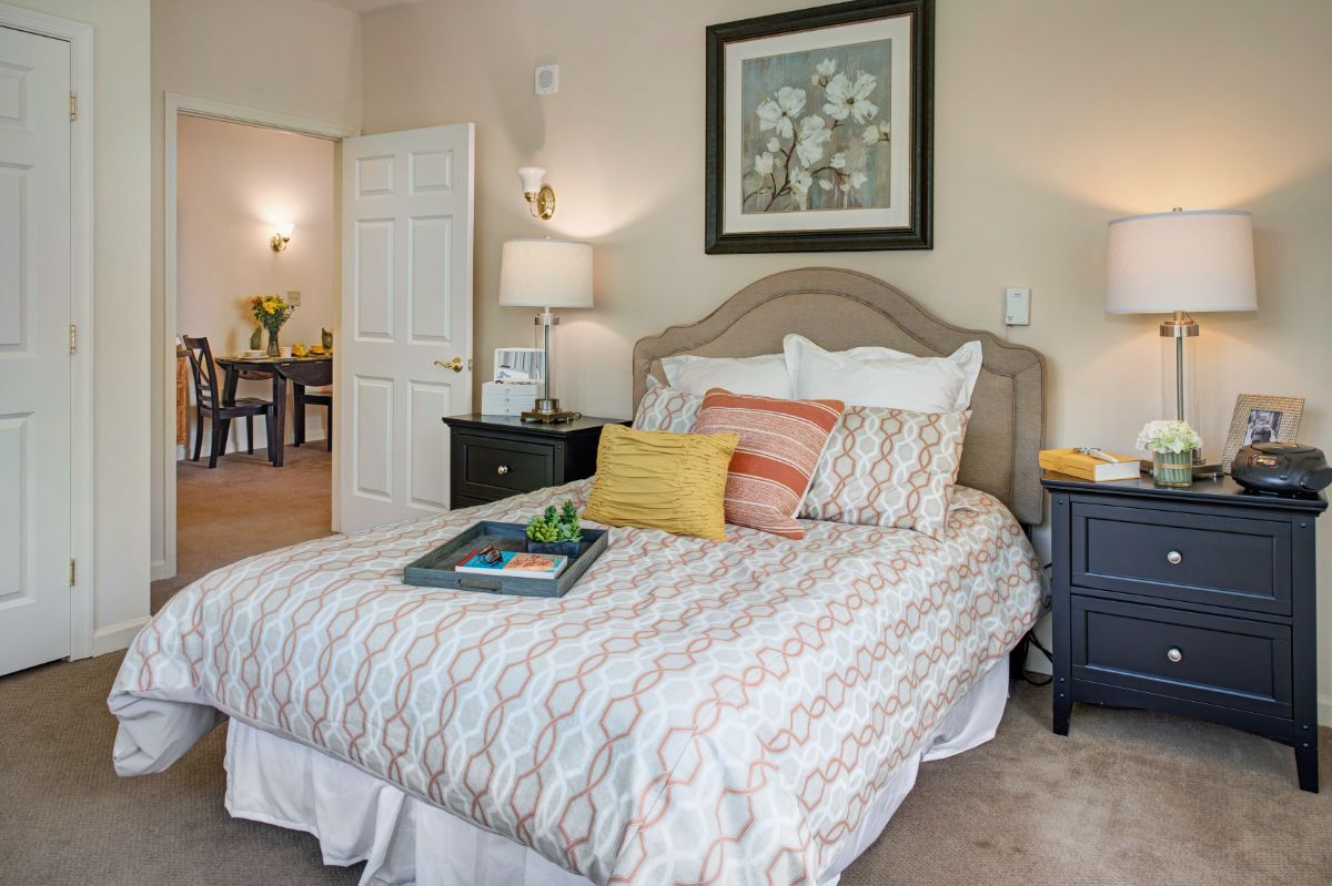 Sunrise of Johns Creek | Bedroom