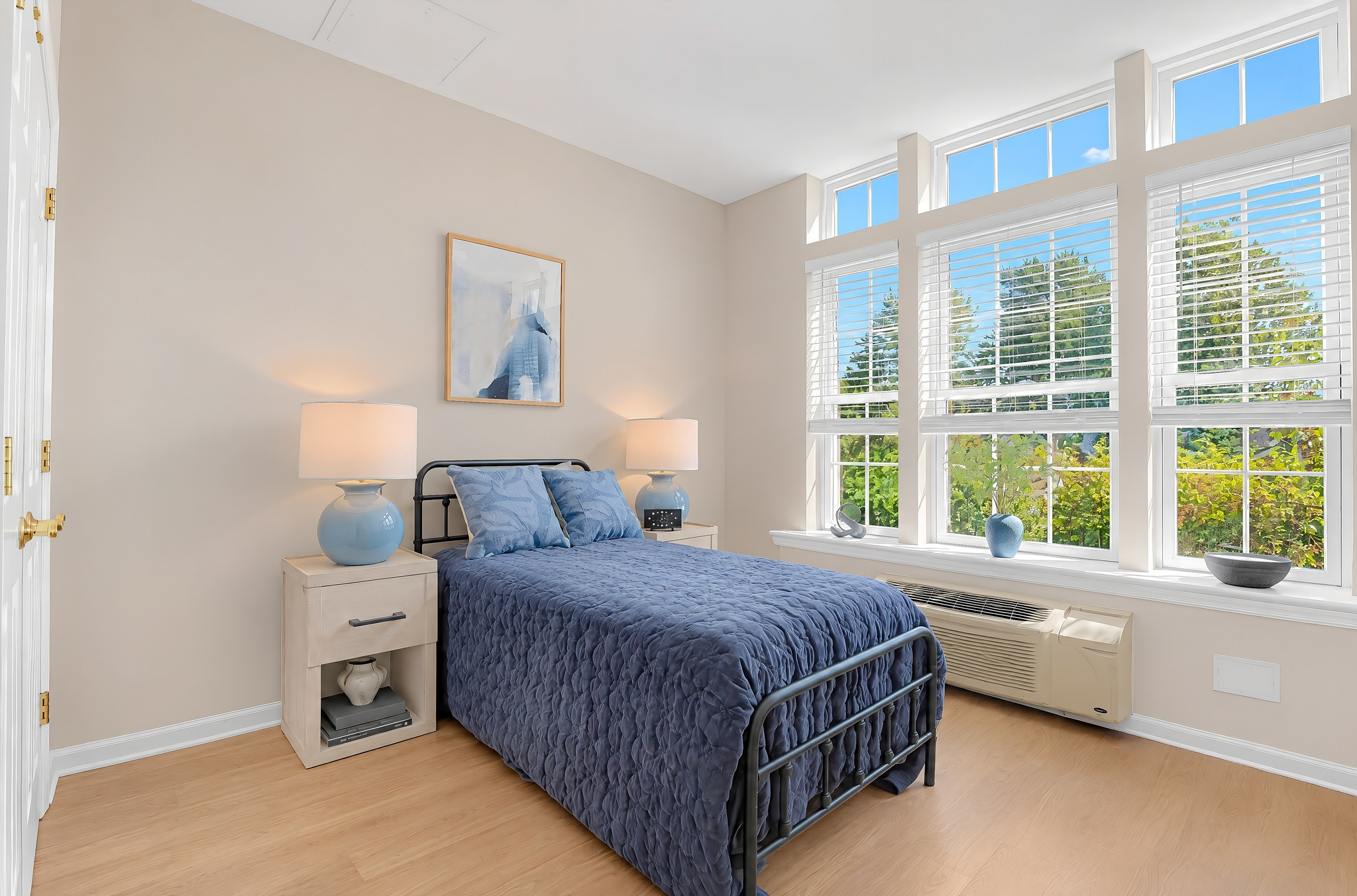 Sunrise of Grosse Pointe Woods | Bedroom