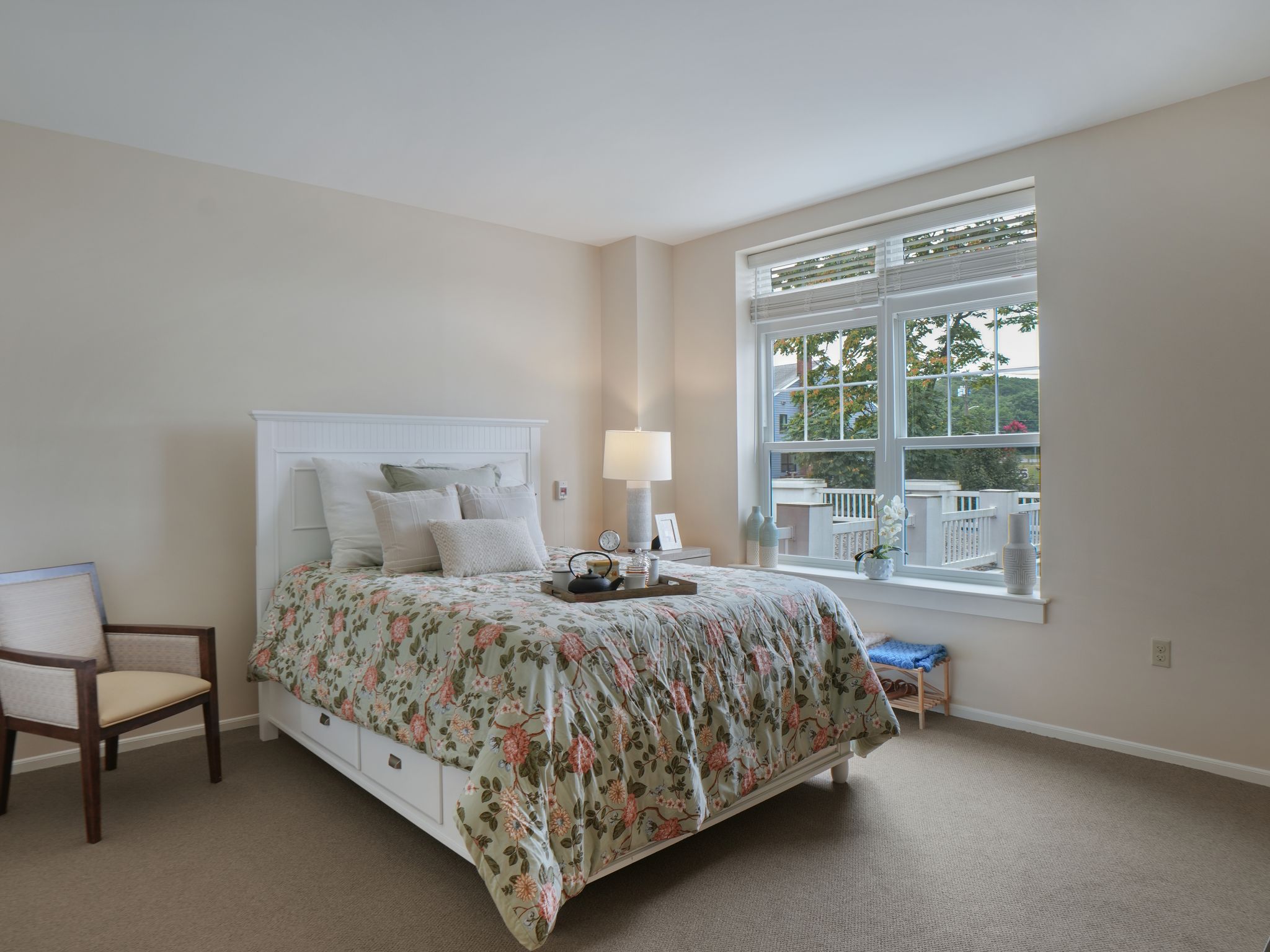 Model Suite Bedroom | Sunrise of Huntington