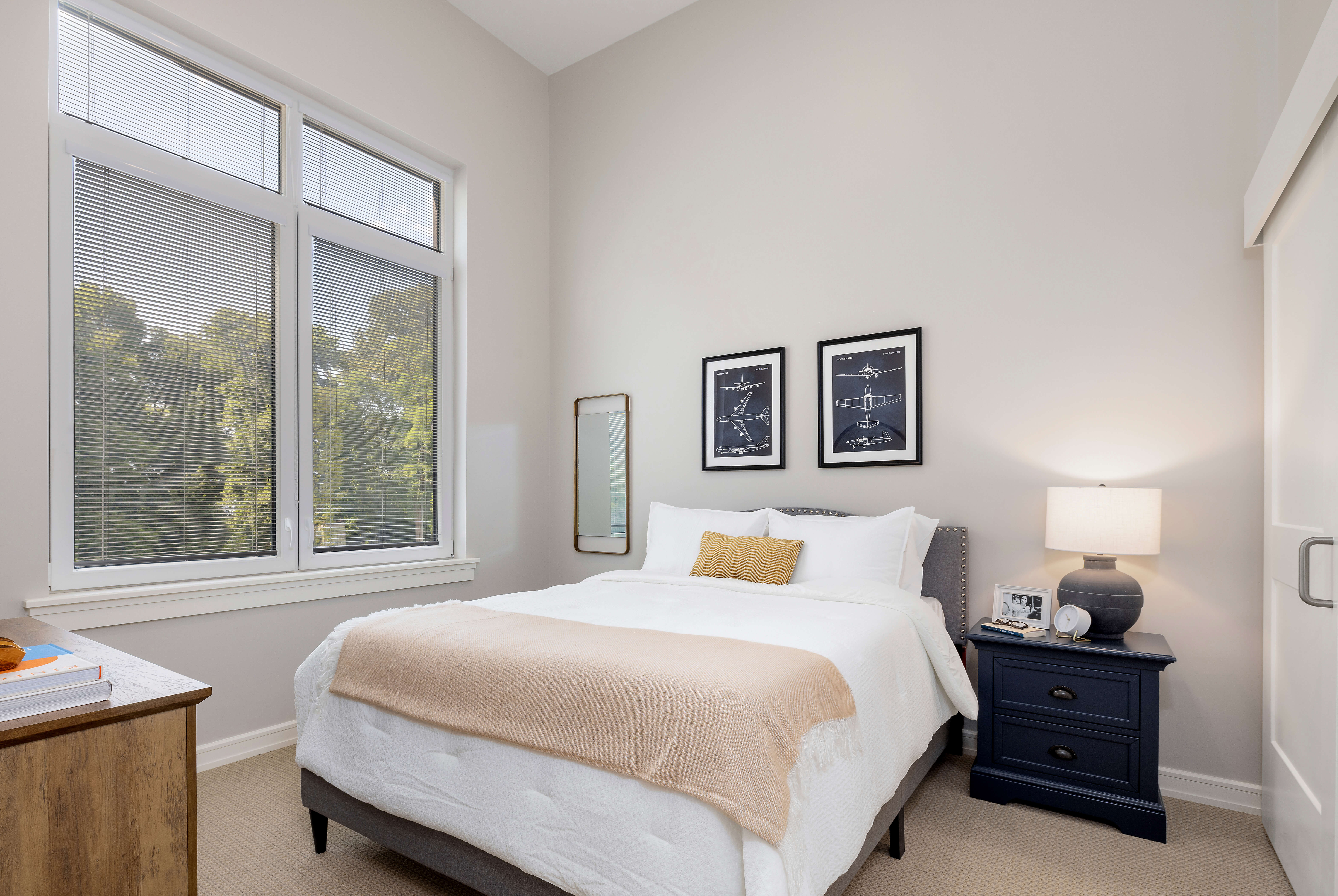 Sunrise of North Severna Park | Suite Bedroom