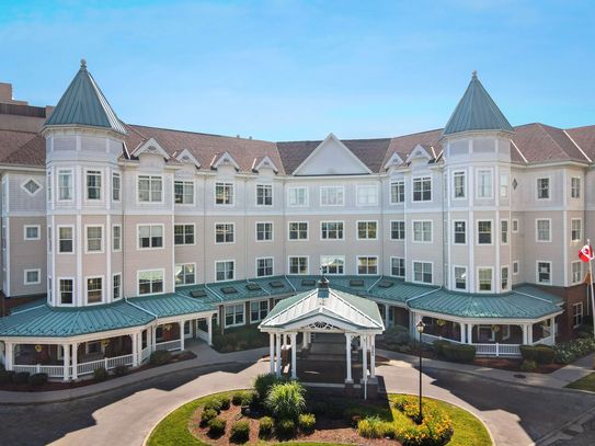 Sunrise of Windsor I exterior