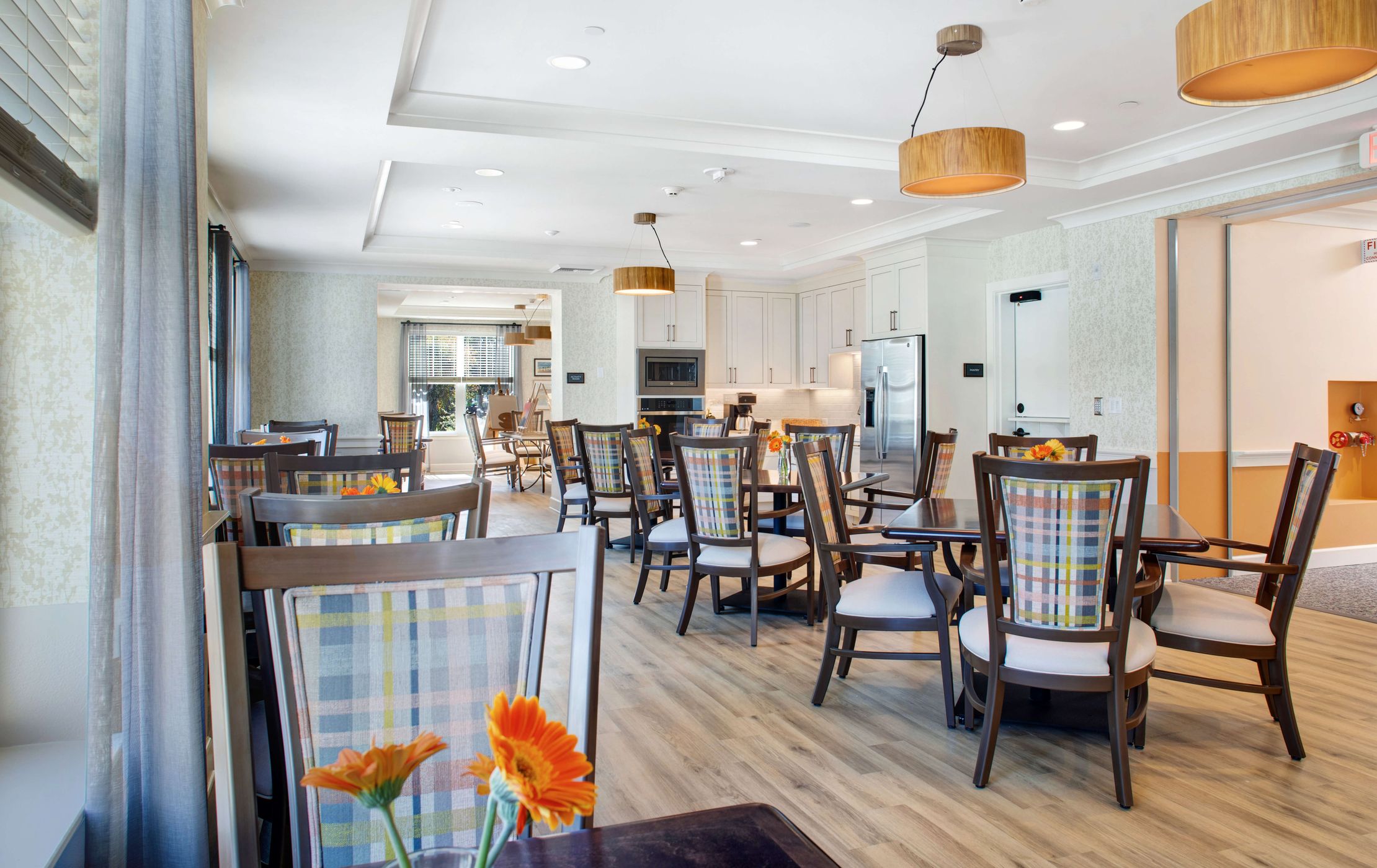Sunrise of Orange | Dining Room