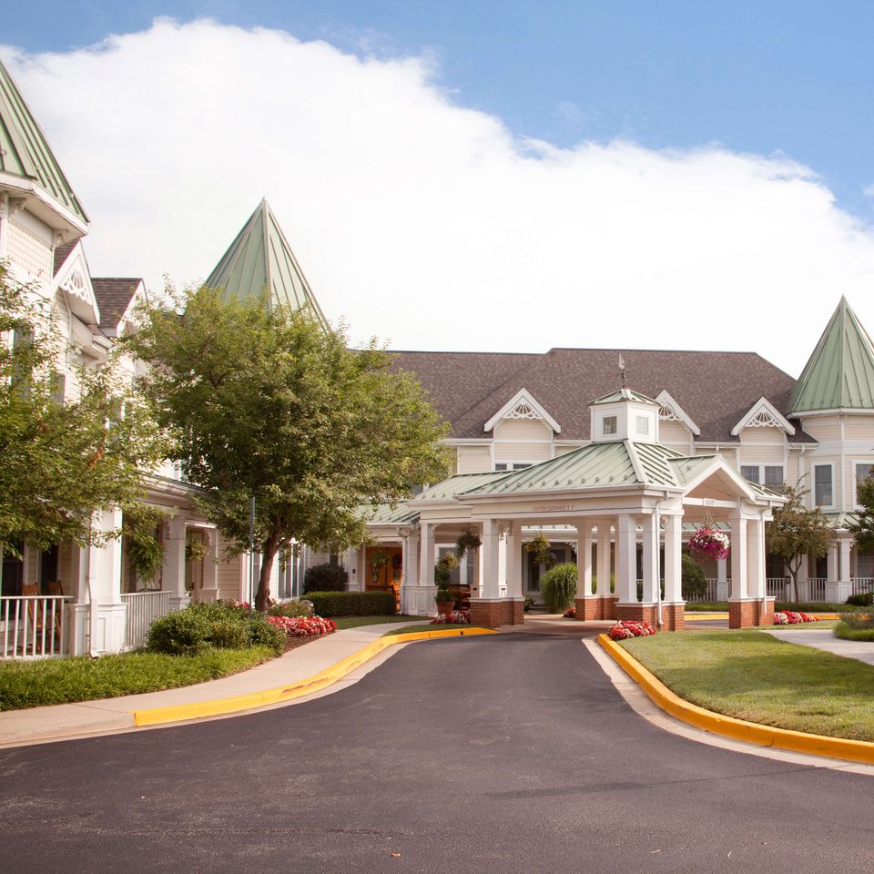 Activities & Dining Sunrise Senior Living Annapolis, MD