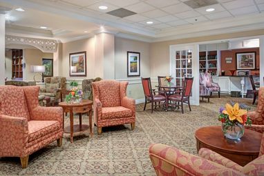 Living Room | Brighton Gardens of Dunwoody 