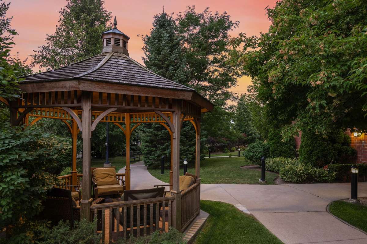Sunrise of Thornhill | Gazebo