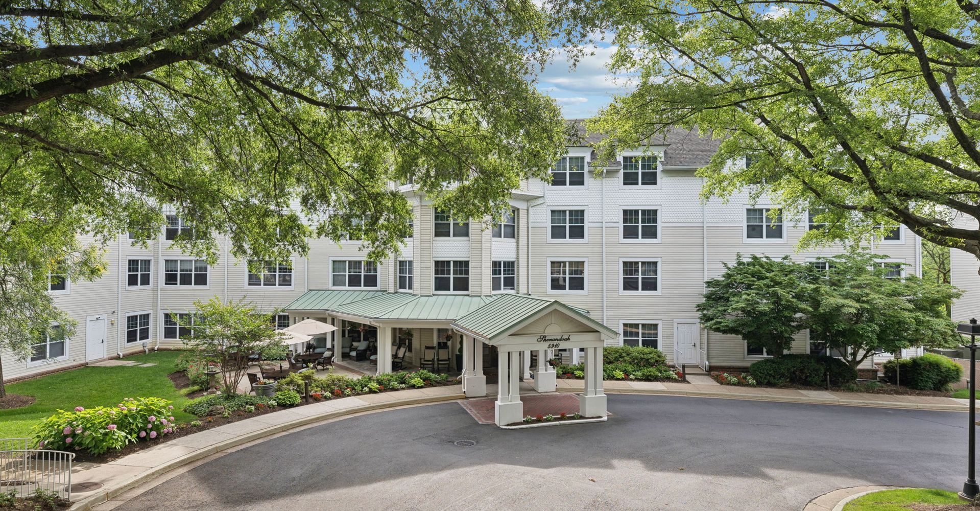 Sunrise at Bluemont Park | Exterior