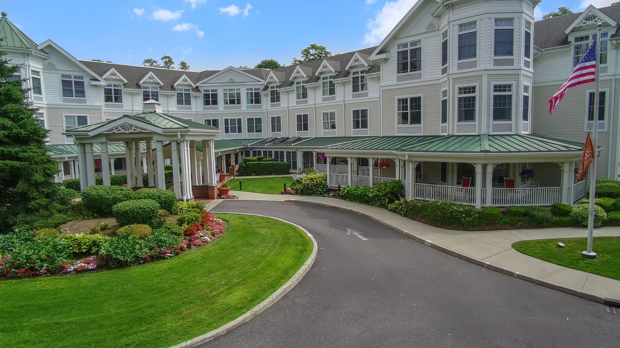 Exterior | Sunrise of Crestwood