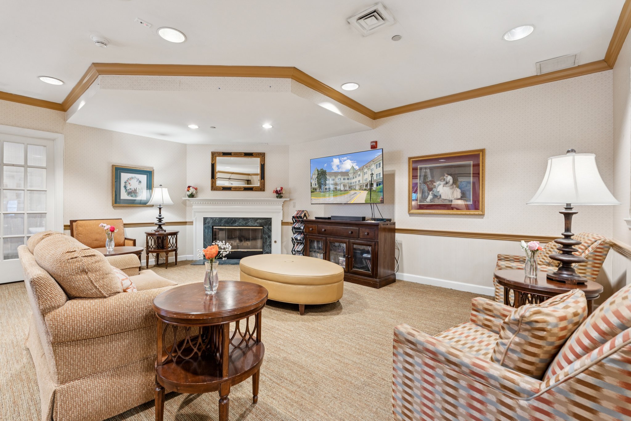 Sunrise of Pikesville | Living Room