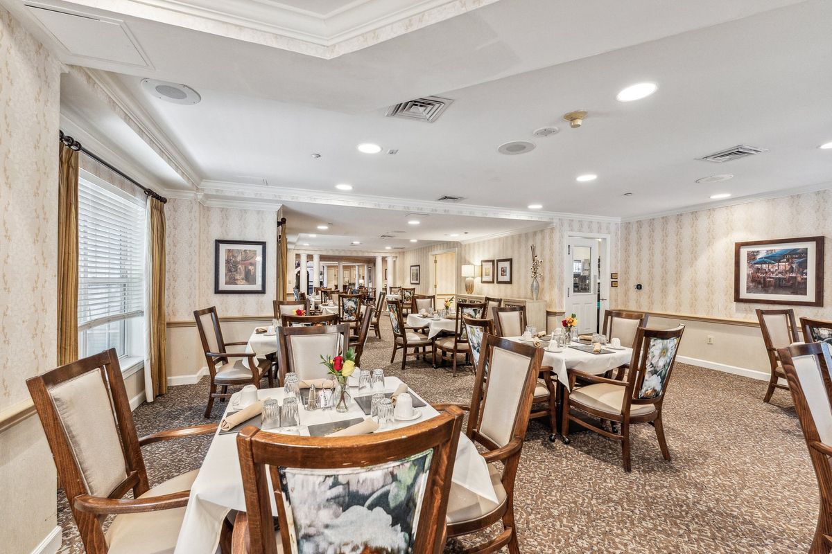 Dining Room at Sunrise of Decatur