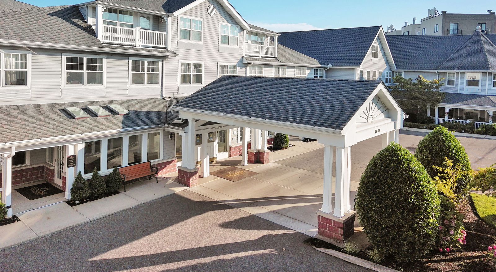 Welcome to Sunrise at Mill Basin