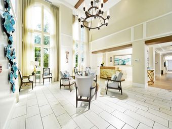 The Bluffs at Hamilton Hill |Living Room
