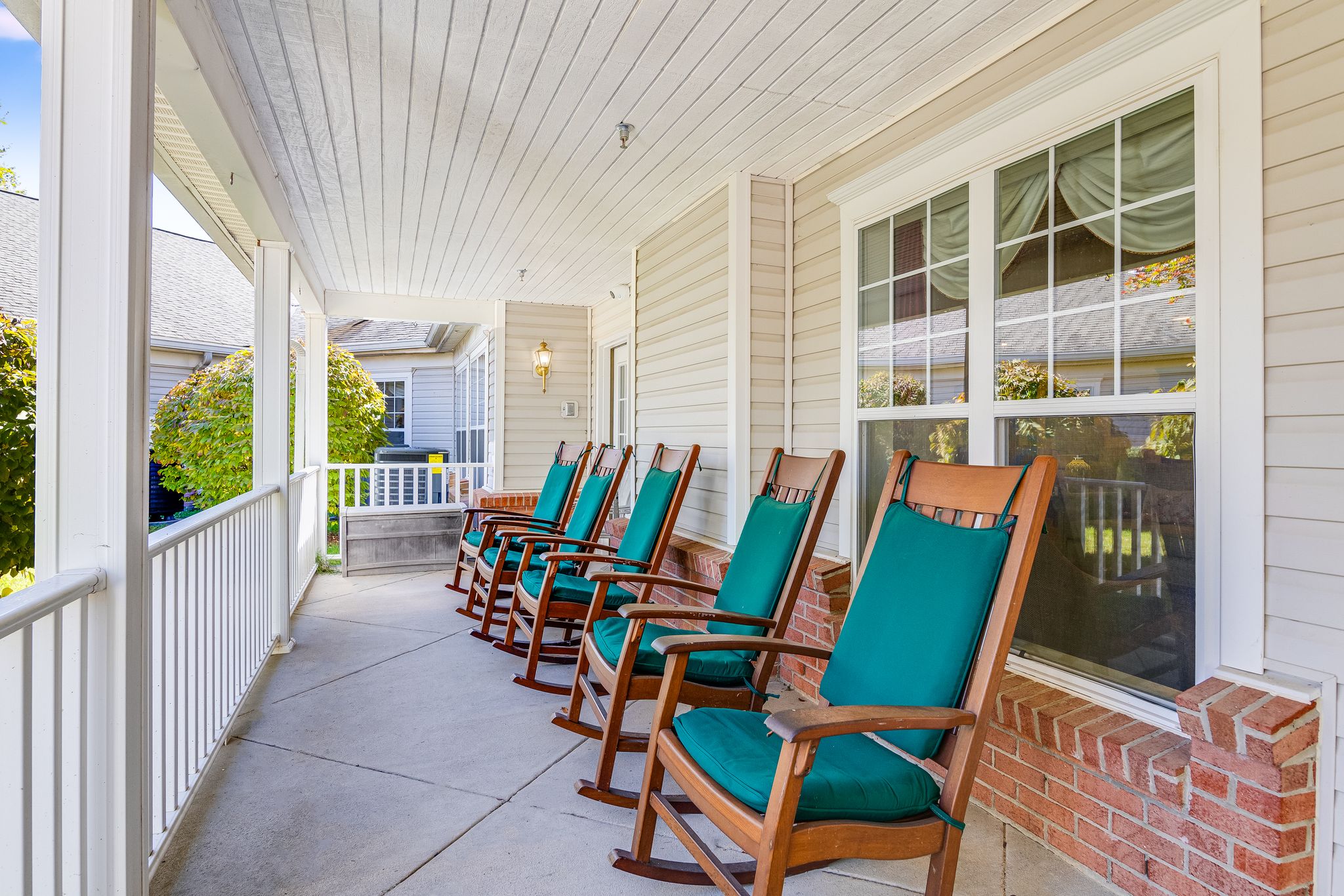 Braddock Glen | Porch