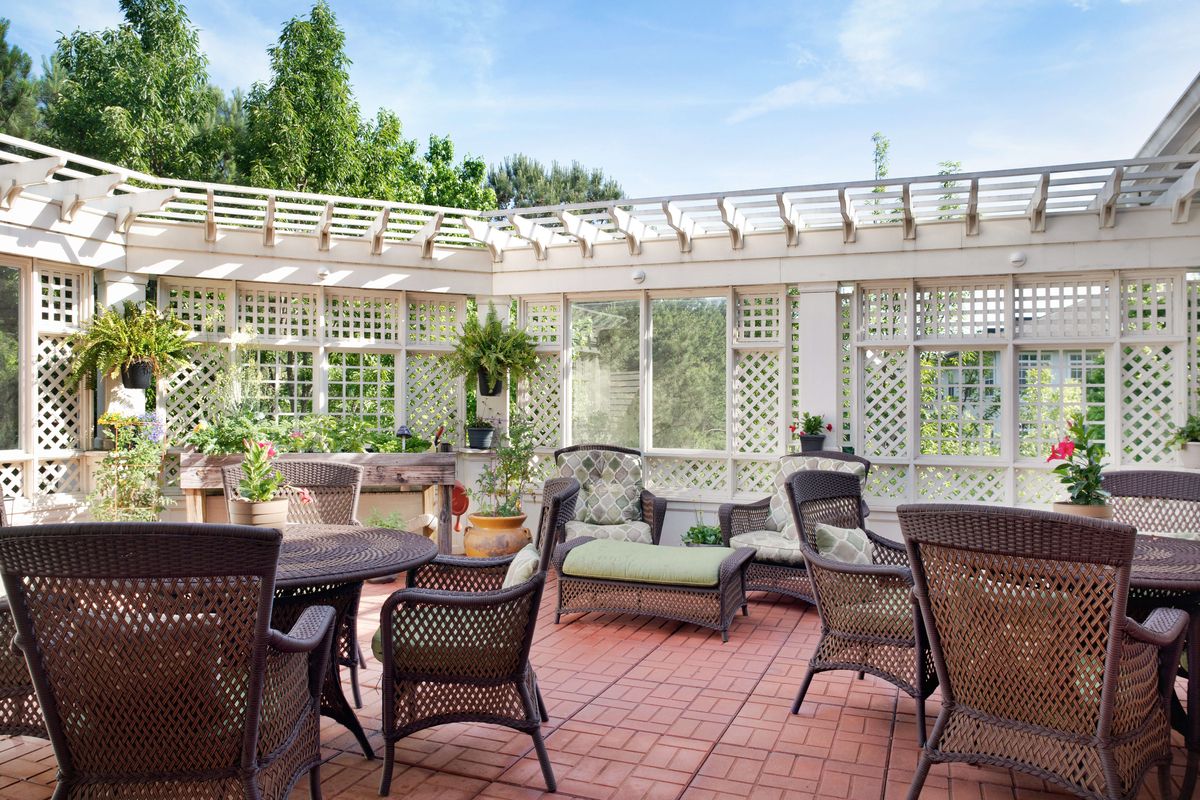 Sunrise of Buckhead I Patio