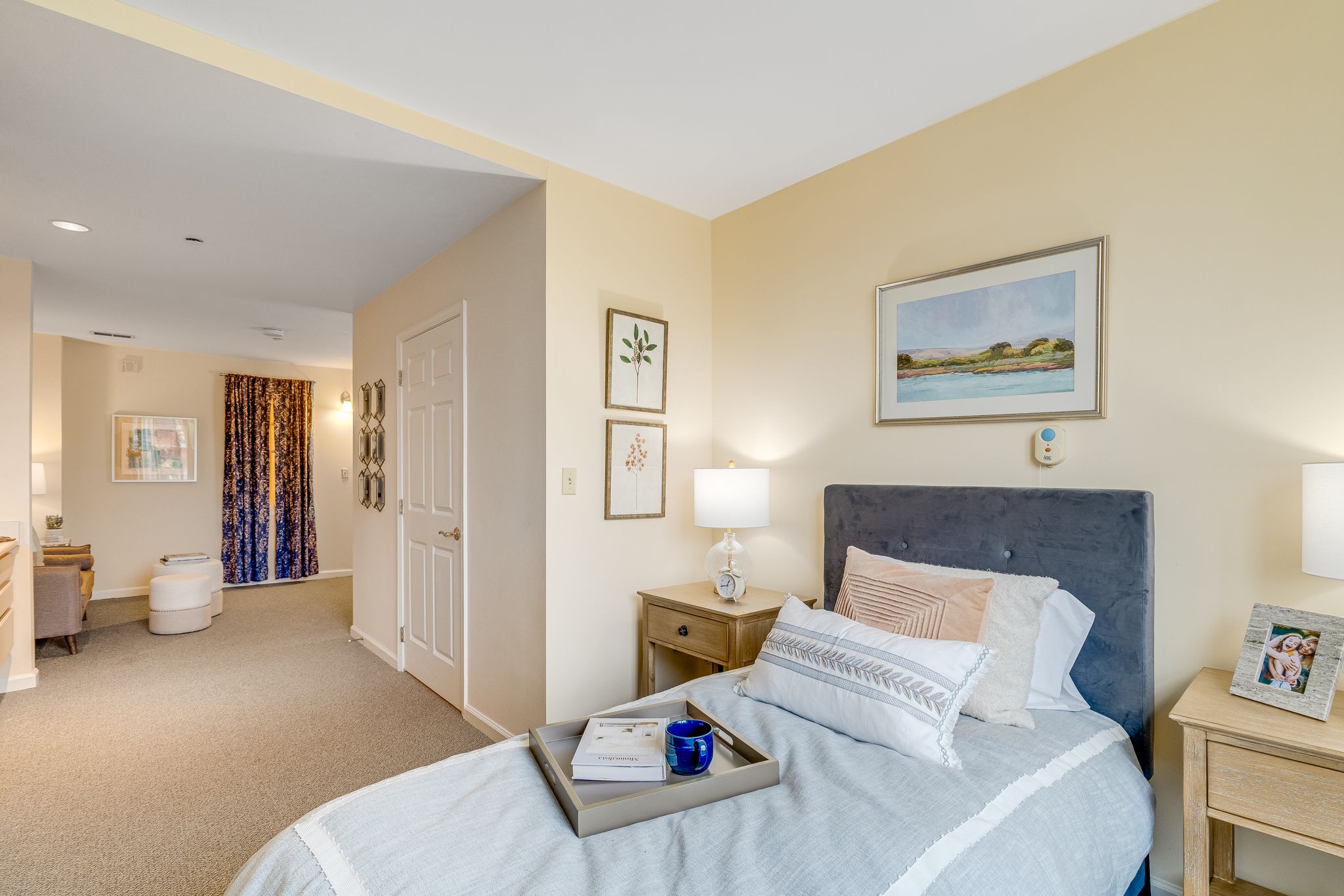 Suite Bedroom | Sunrise of Lafayette Hill