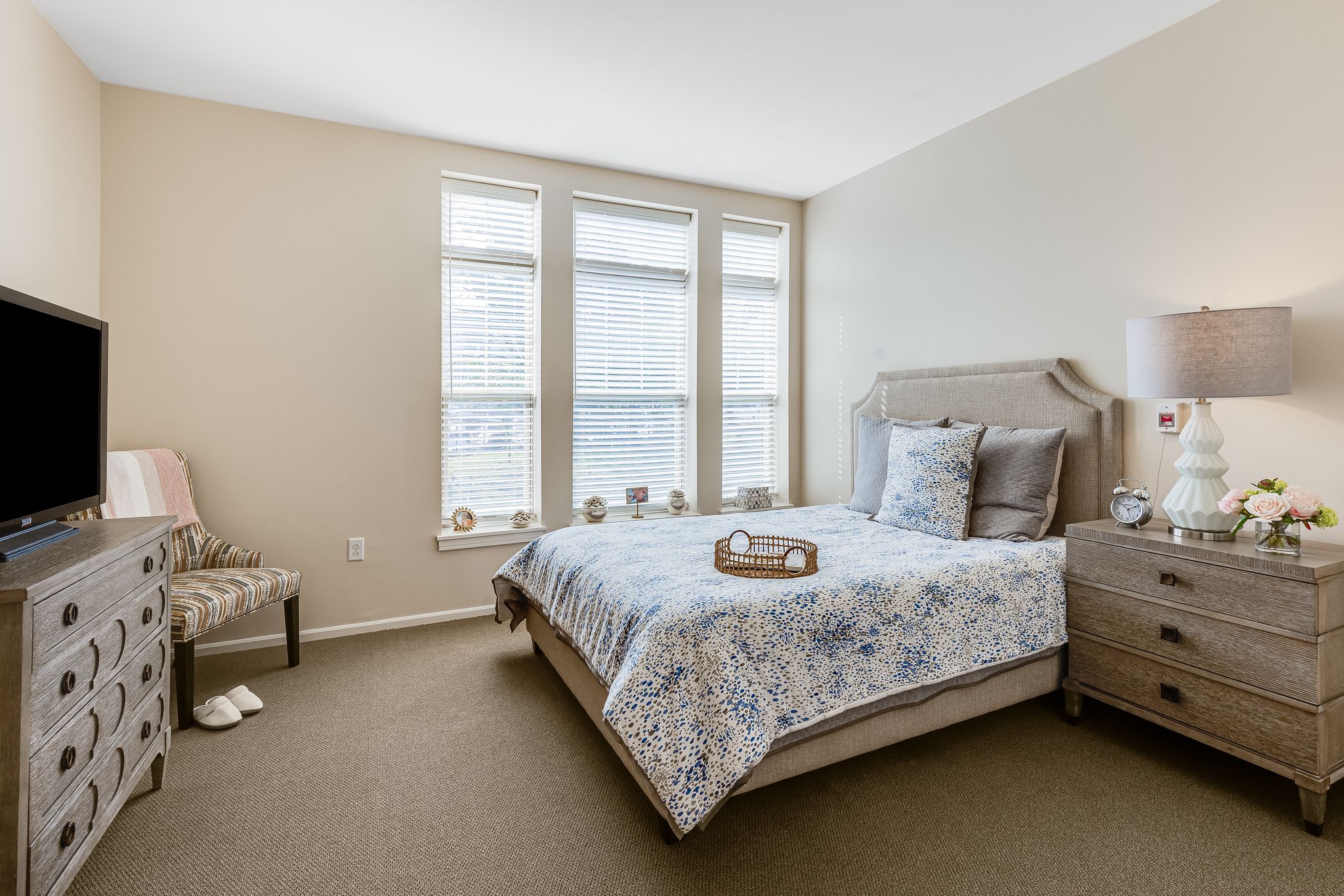 Sunrise of Summit | Model Suite Bedroom