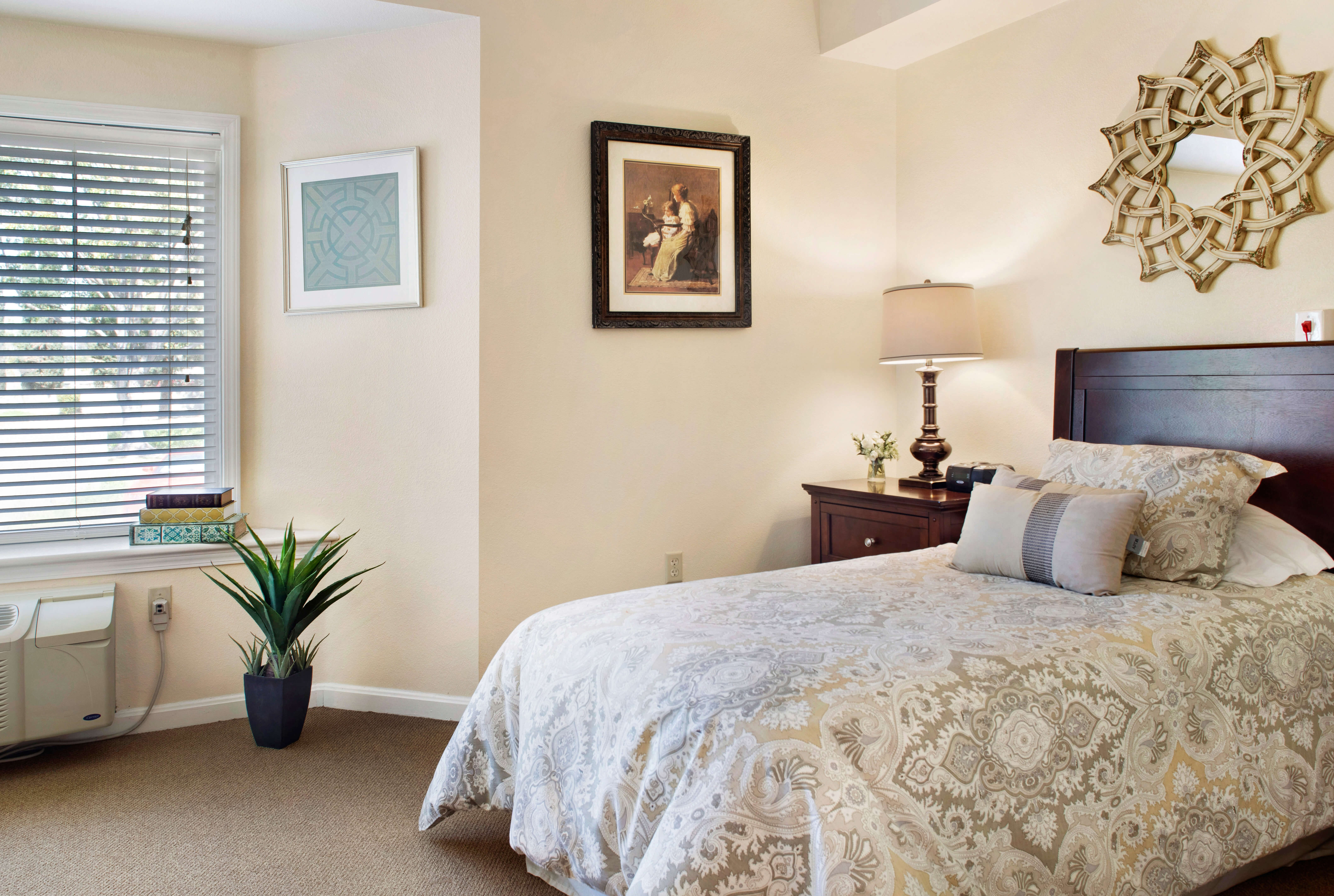 Sunrise at Canyon Crest | Model Suite Bedroom