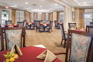 Sunrise of Chesterfield | Dining Room