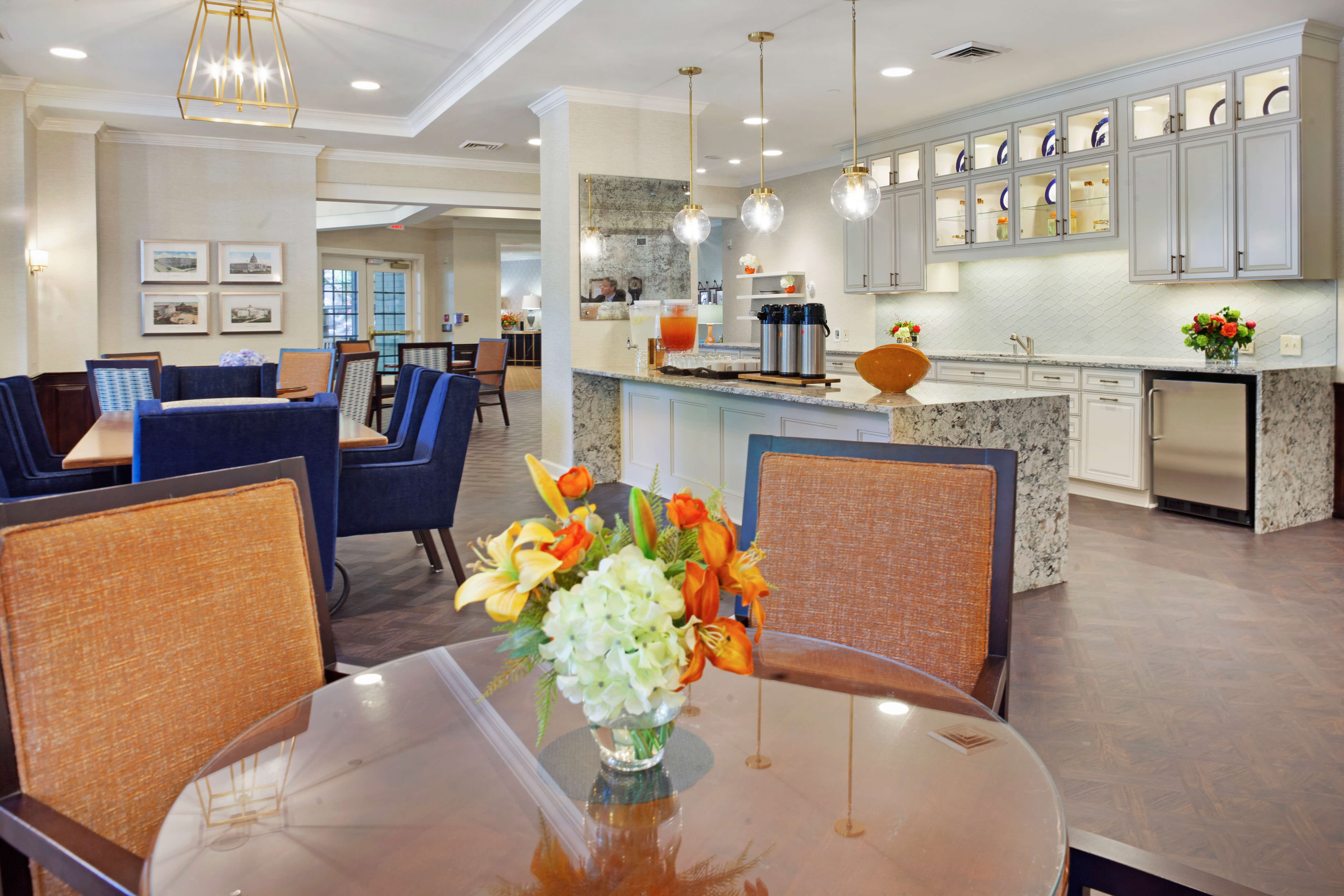 Bistro | Sunrise on Connecticut Avenue