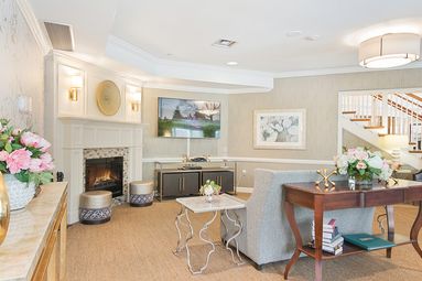 Living Area | Sunrise of Staten Island 