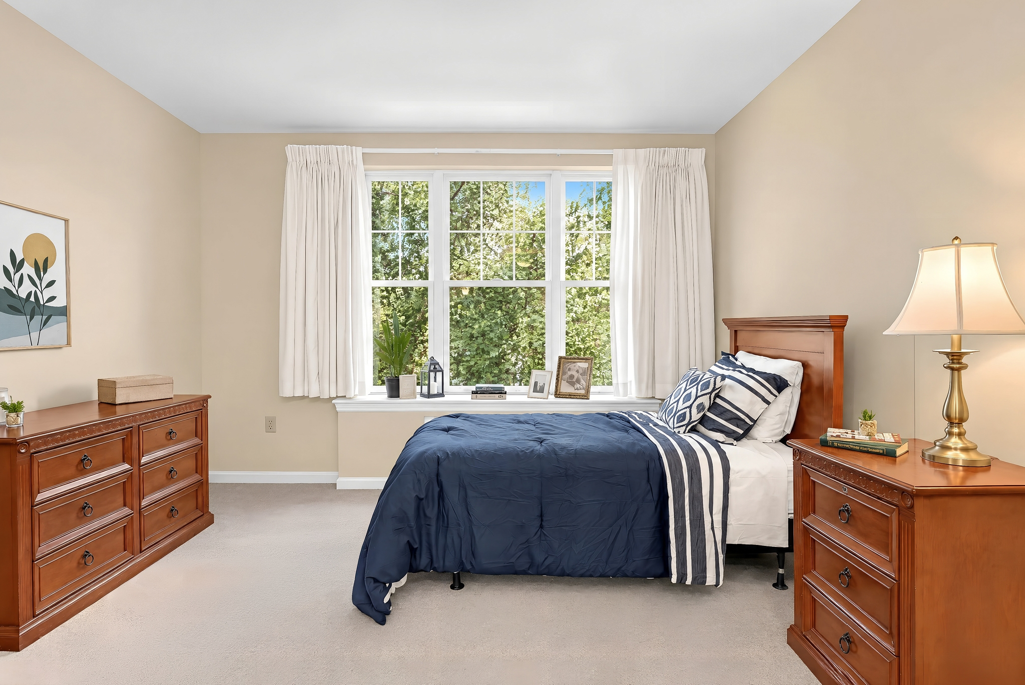 Model Suite Bedroom | Sunrise of Lower Makefield