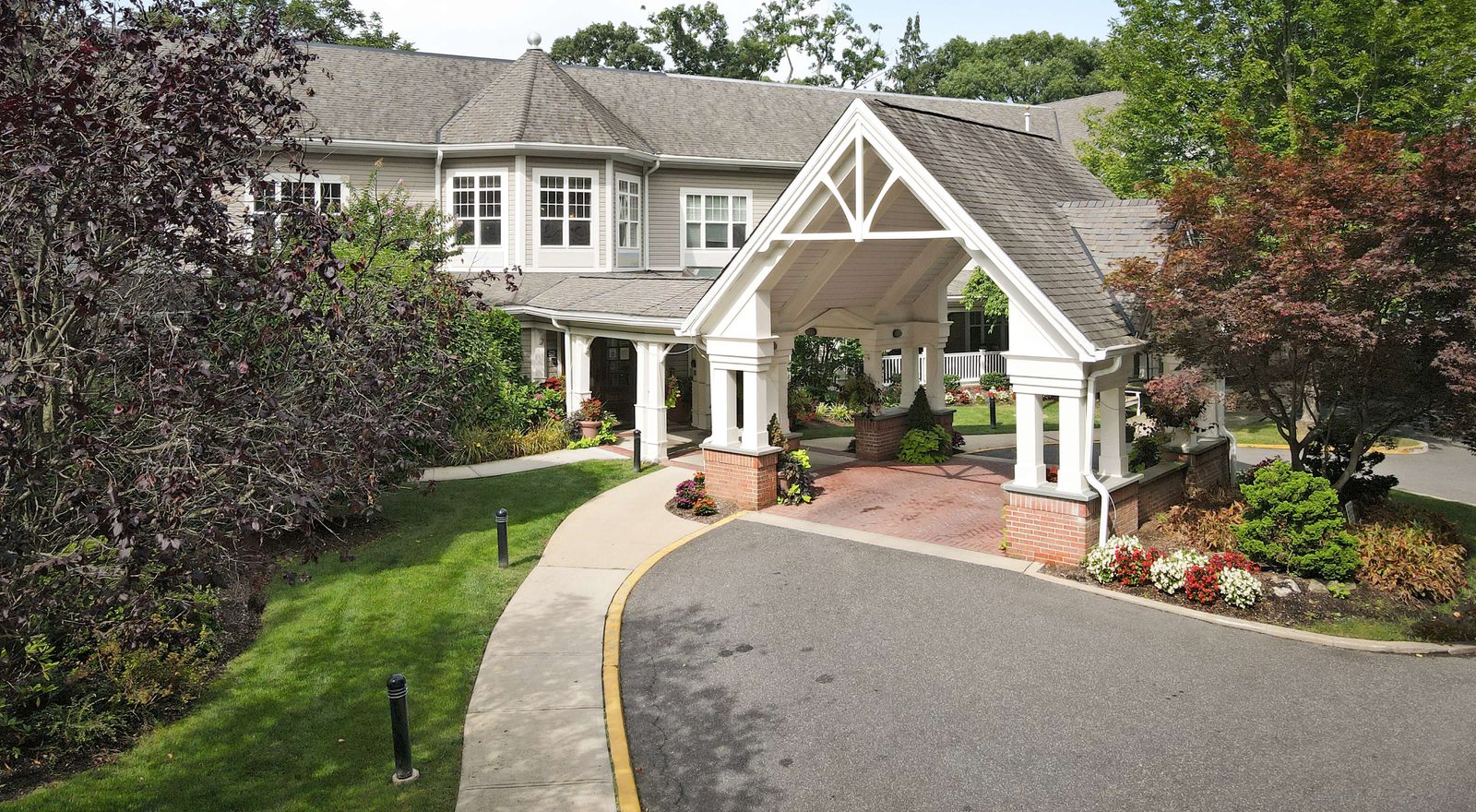 Assisted Senior Living in Plainview, NY Sunrise of Plainview